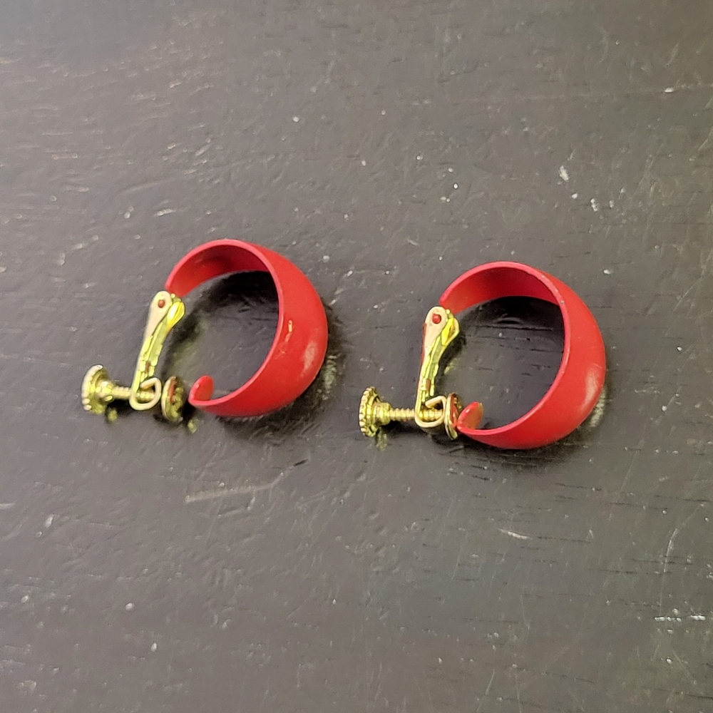 Vintage Clip On Earrings